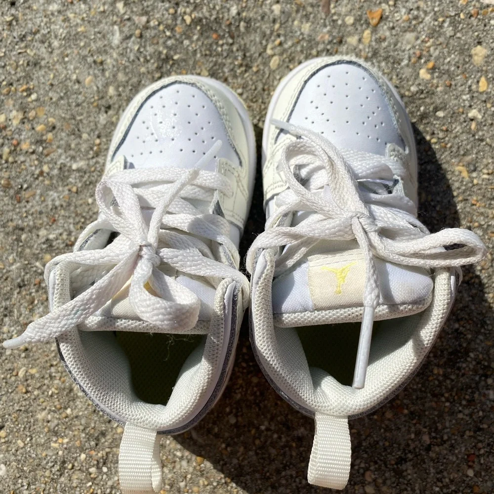 Toddler Nike Air Jordans - Size 5C